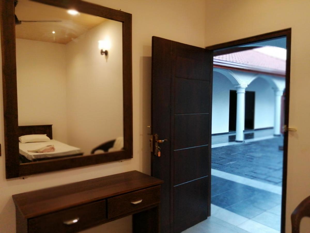 Taj Residence Puttalam Exterior foto